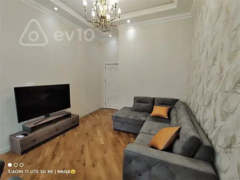 Kirayə verilir 2 otaqlı yeni tikili 80 m²