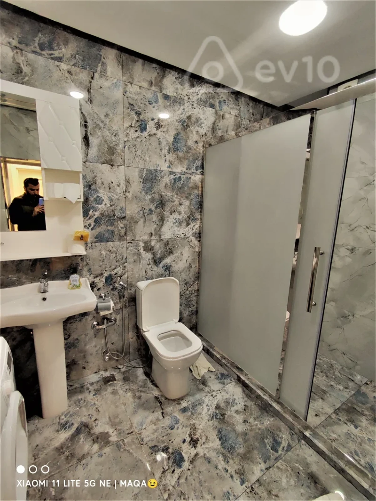 Kirayə verilir 2 otaqlı yeni tikili 80 m²