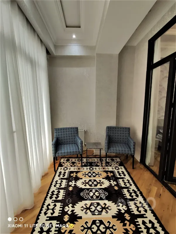 Kirayə verilir 2 otaqlı yeni tikili 80 m²