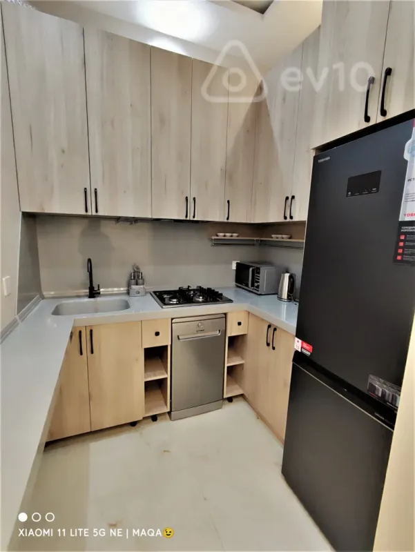 Kirayə verilir 2 otaqlı yeni tikili 80 m²