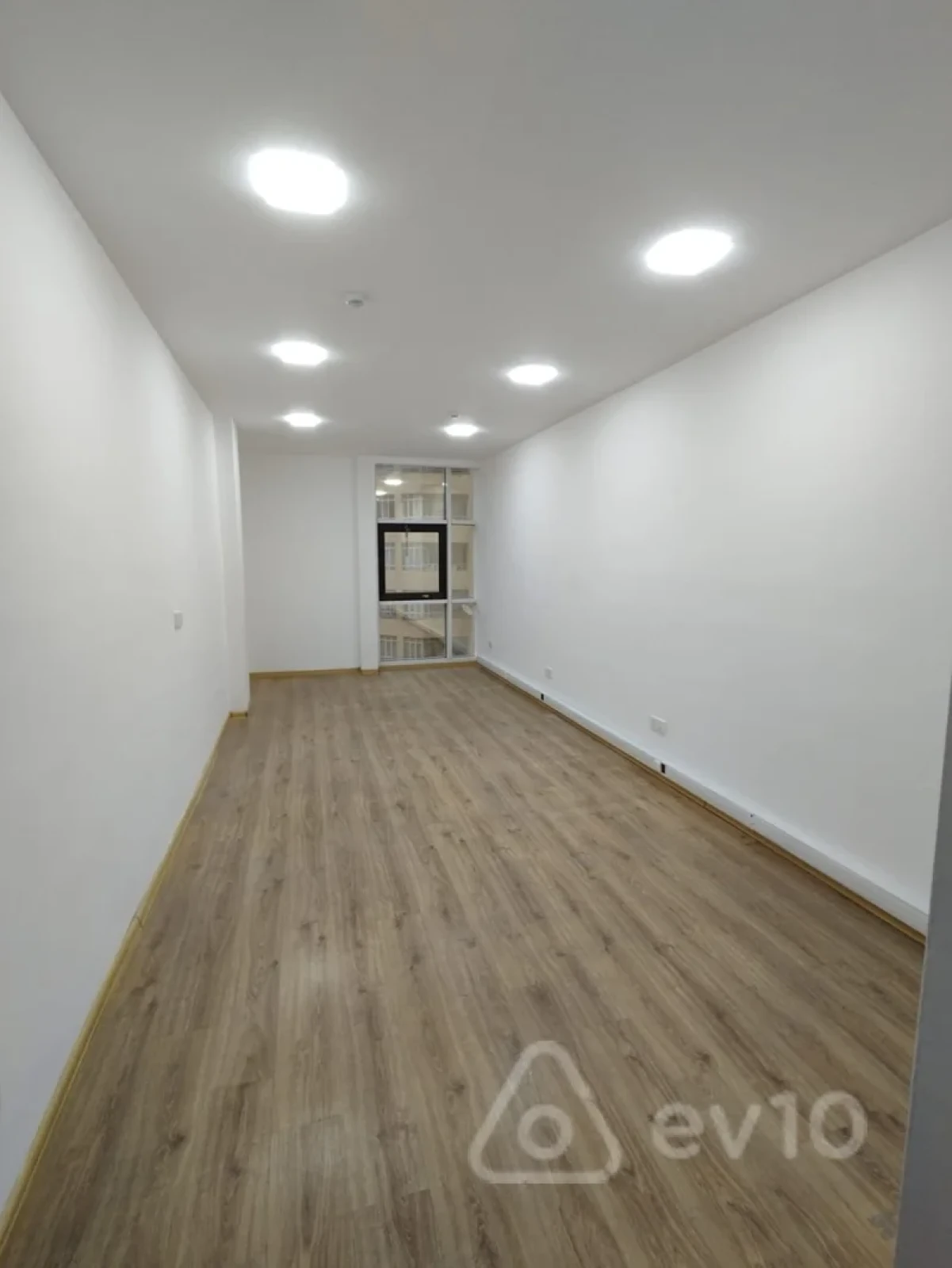 Kirayə verilir 1 otaqlı ofis 32 m²