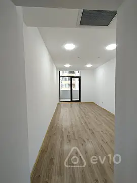 Kirayə verilir 1 otaqlı ofis 32 m²