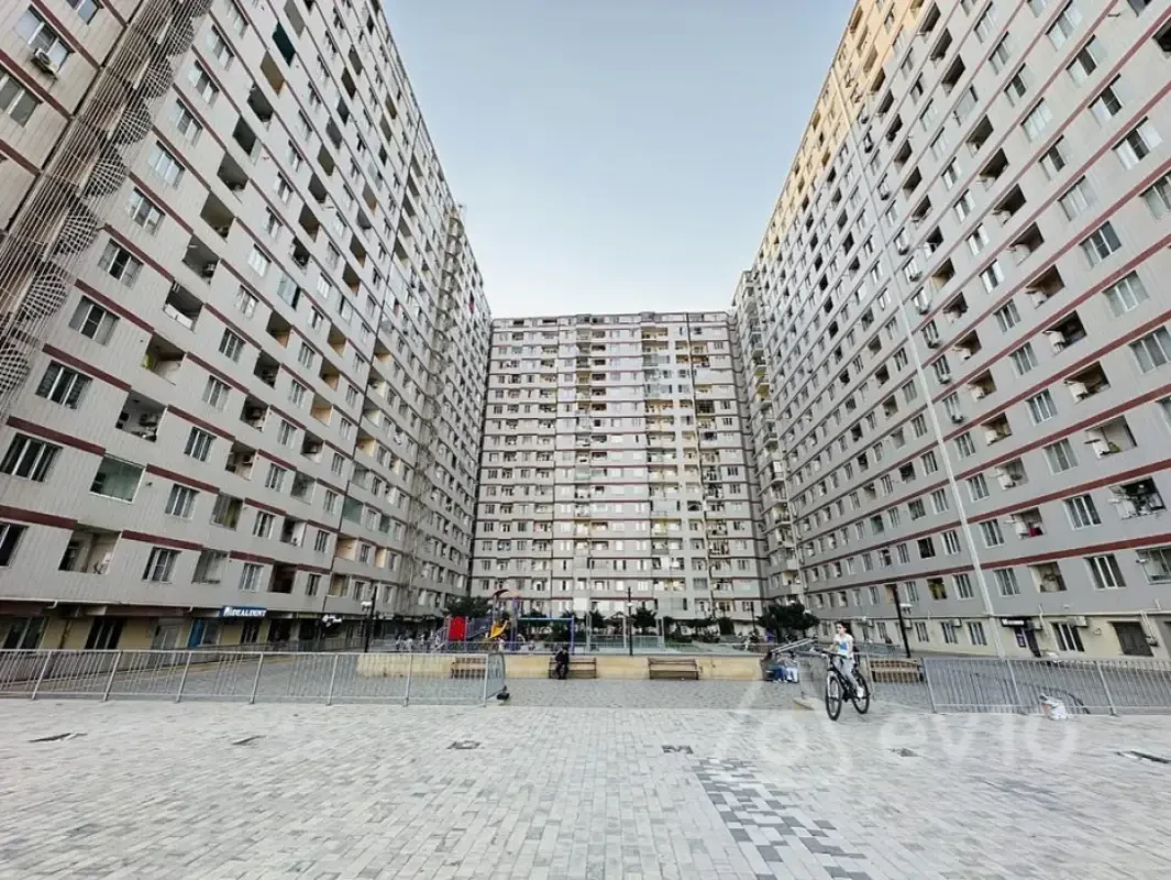 Kirayə verilir 2 otaqlı yeni tikili 65 m²