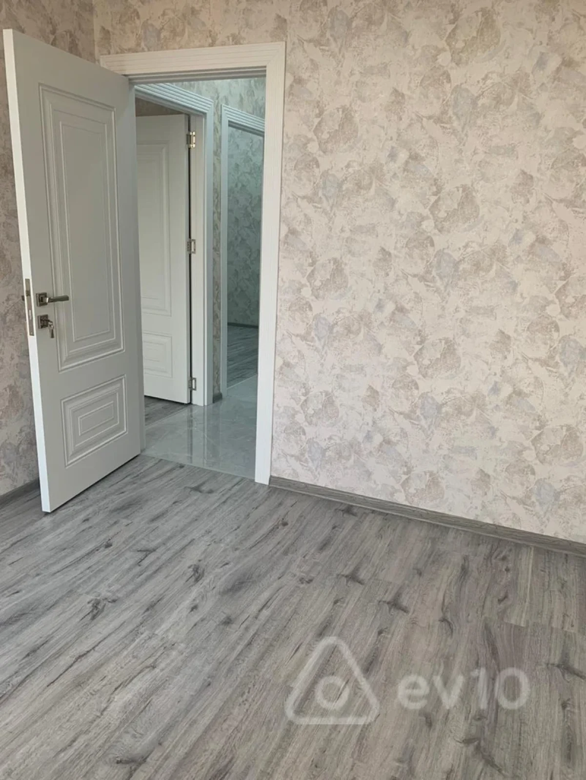 Kirayə verilir 3 otaqlı yeni tikili 56 m²