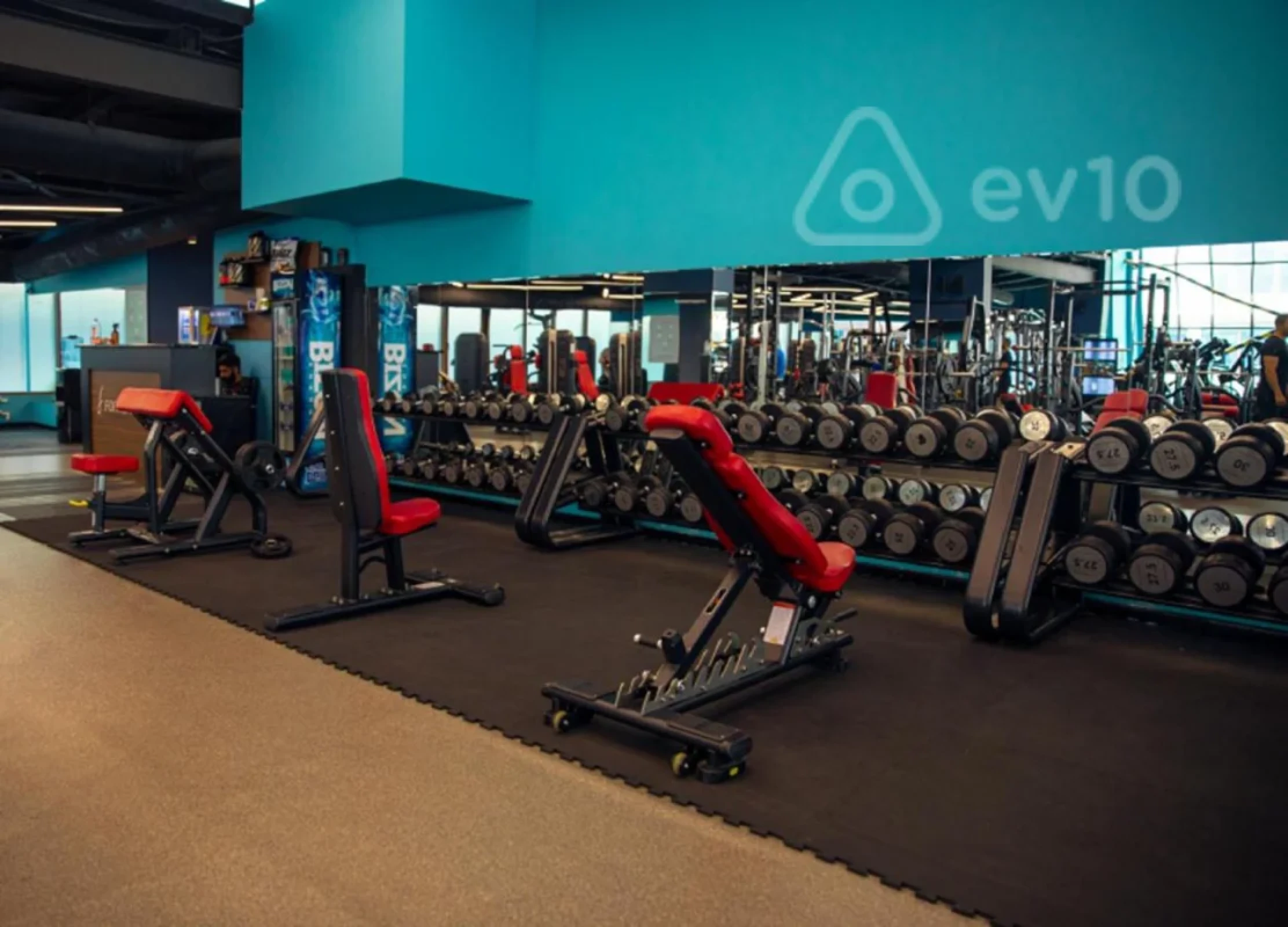 Kirayə verilir 2 otaqlı yeni tikili 78 m²