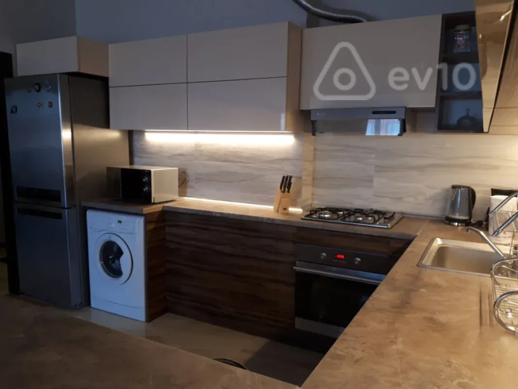 Kirayə verilir 2 otaqlı yeni tikili 78 m²