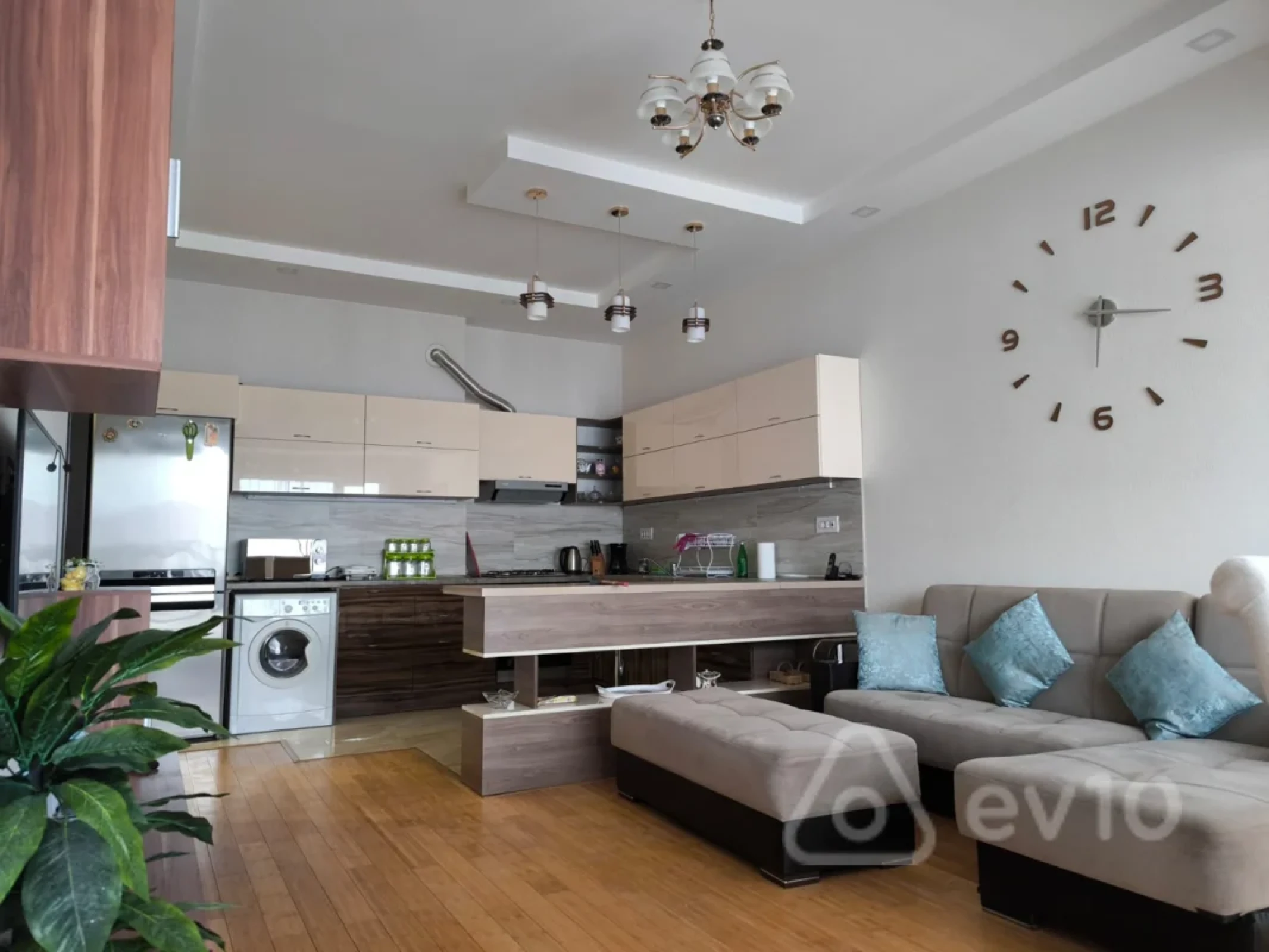 Kirayə verilir 2 otaqlı yeni tikili 78 m²
