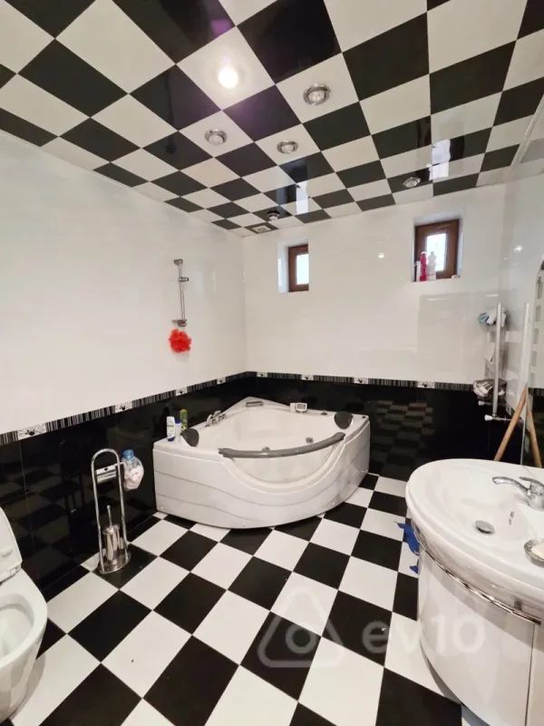 Kirayə verilir 7 otaqlı həyət evi 300 m²