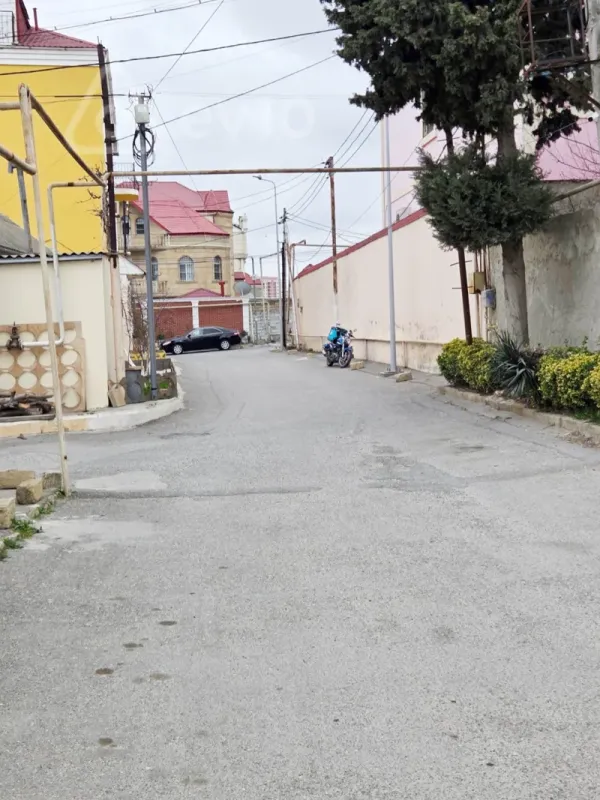 Kirayə verilir 7 otaqlı həyət evi 300 m²