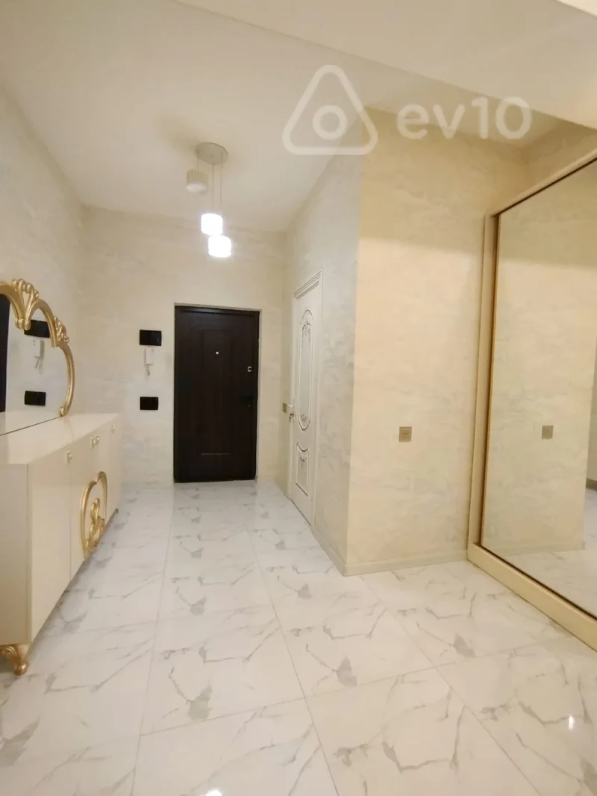 Kirayə verilir 2 otaqlı yeni tikili 60 m²