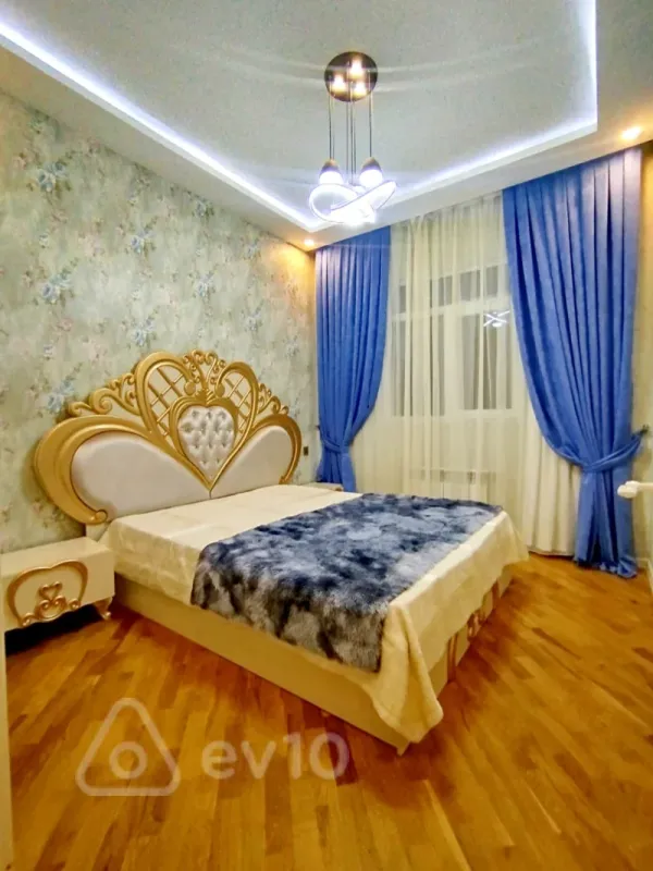 Kirayə verilir 2 otaqlı yeni tikili 60 m²