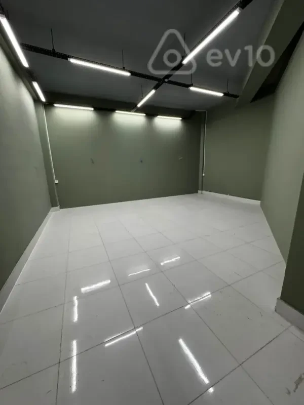 Kirayə verilir mənzil 250 m²