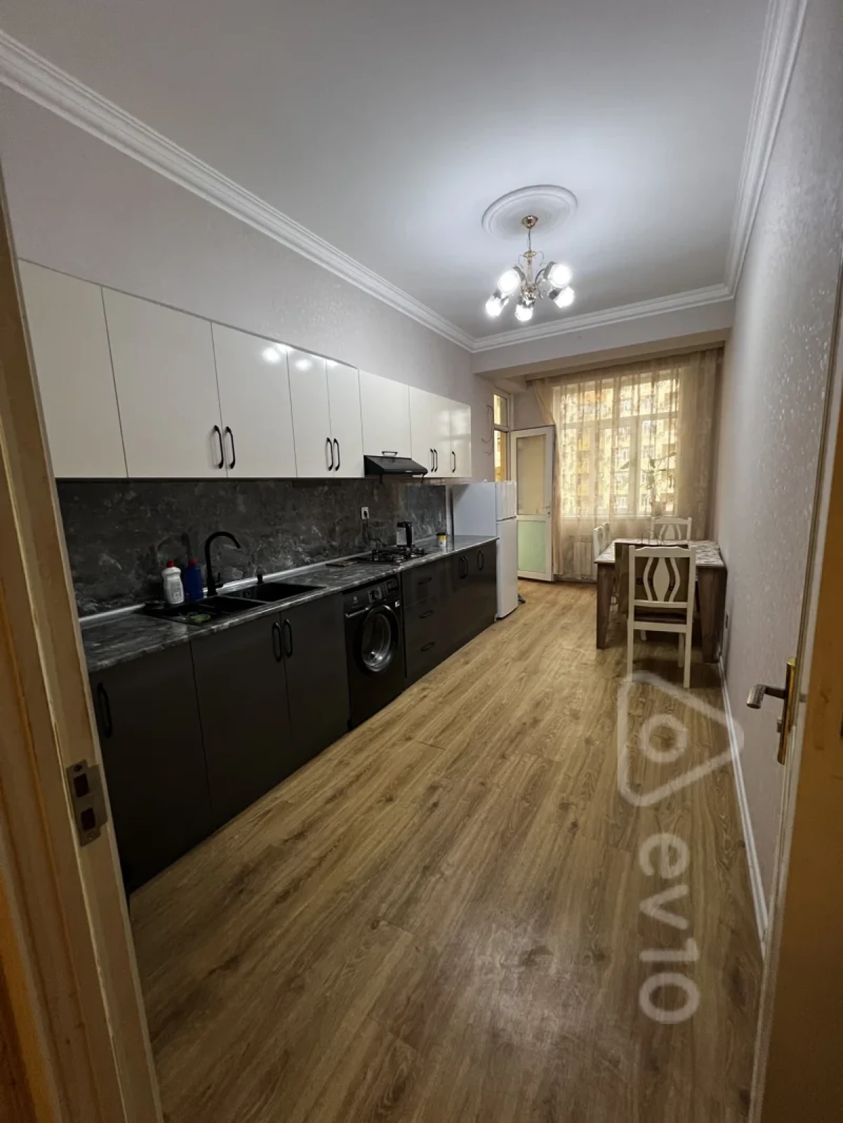 Kirayə verilir 2 otaqlı yeni tikili 100 m²