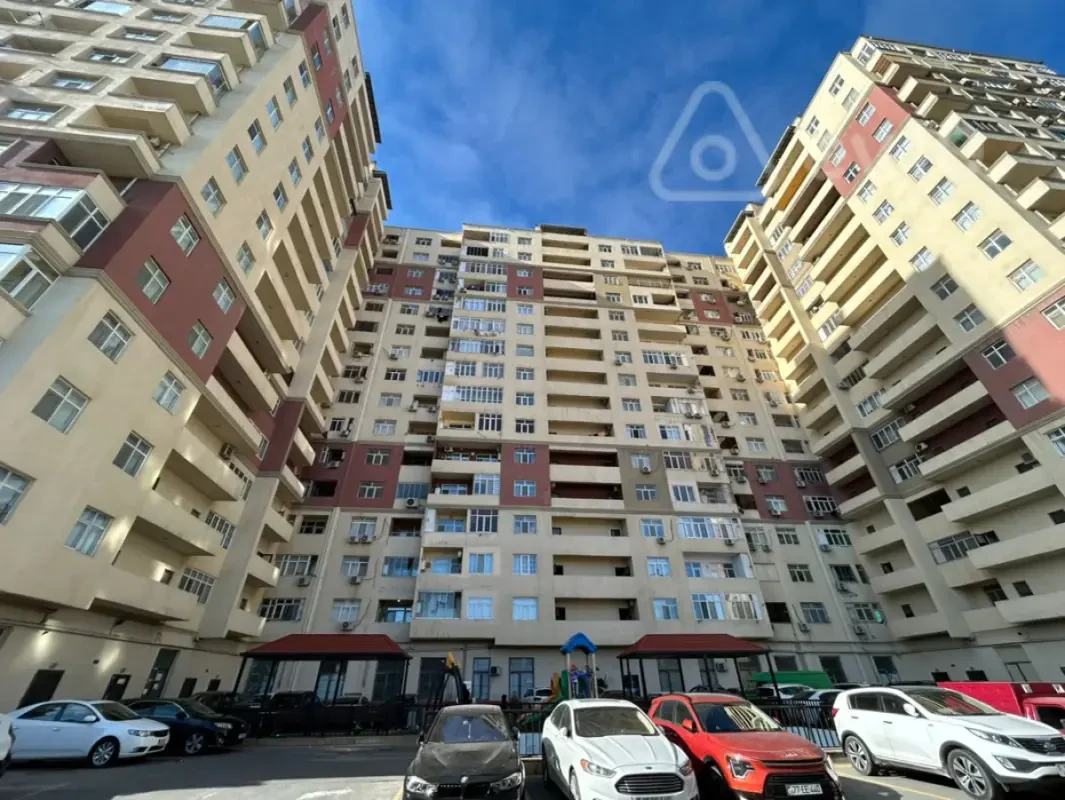 Satılır 3 otaqlı yeni tikili 160 m²