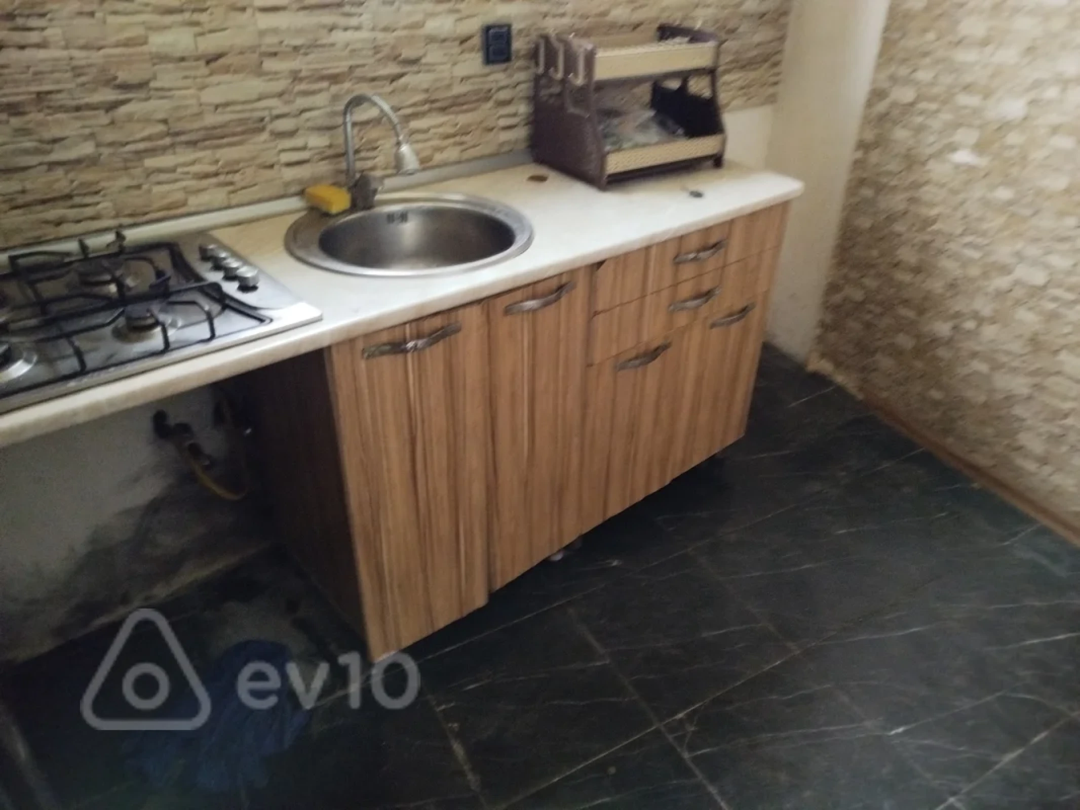 Kirayə verilir 2 otaqlı yeni tikili 50 m²