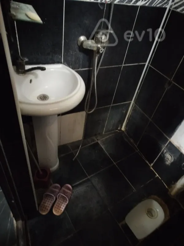 Kirayə verilir 2 otaqlı yeni tikili 50 m²