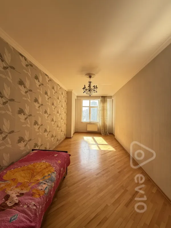 Kirayə verilir 3 otaqlı yeni tikili 172 m²