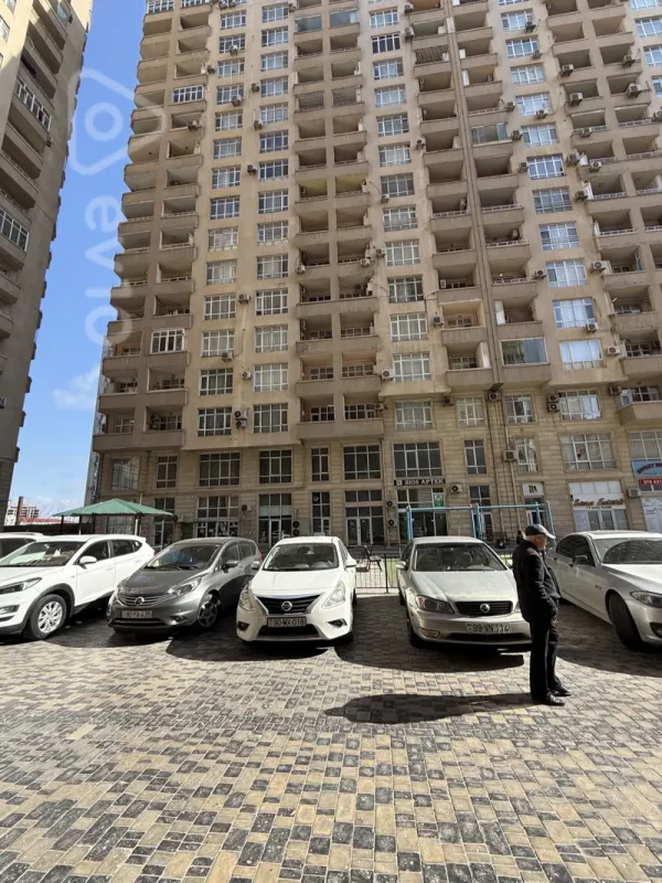 Kirayə verilir 3 otaqlı yeni tikili 172 m²