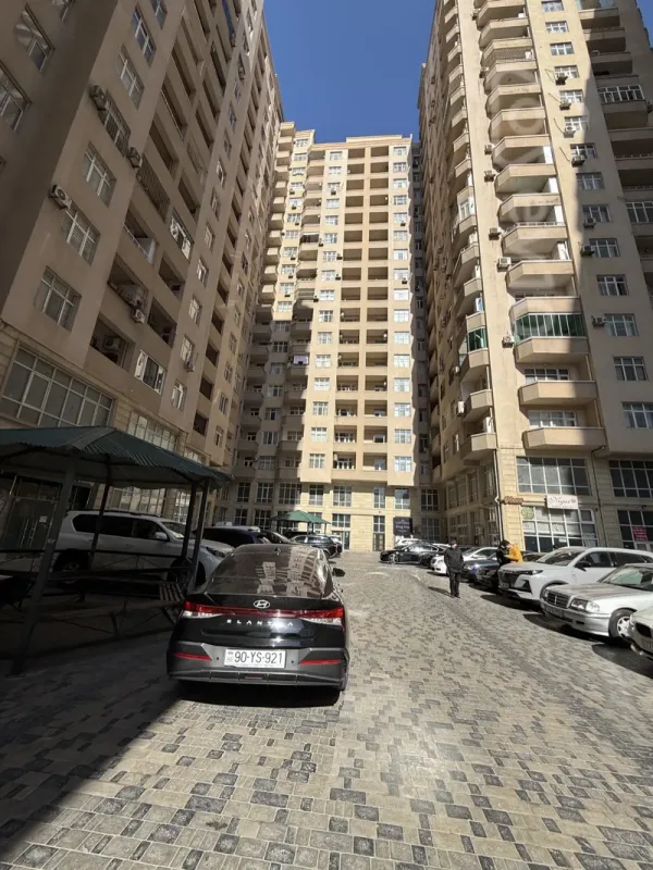 Kirayə verilir 3 otaqlı yeni tikili 172 m²