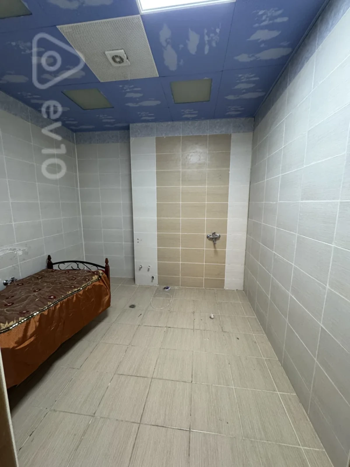 Kirayə verilir 3 otaqlı yeni tikili 172 m²