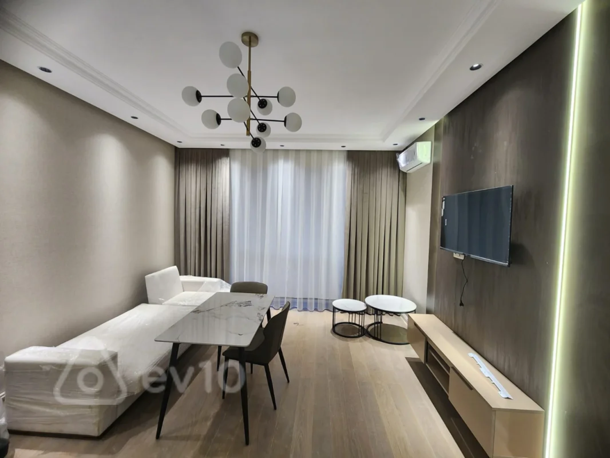 Kirayə verilir 2 otaqlı yeni tikili 60 m²