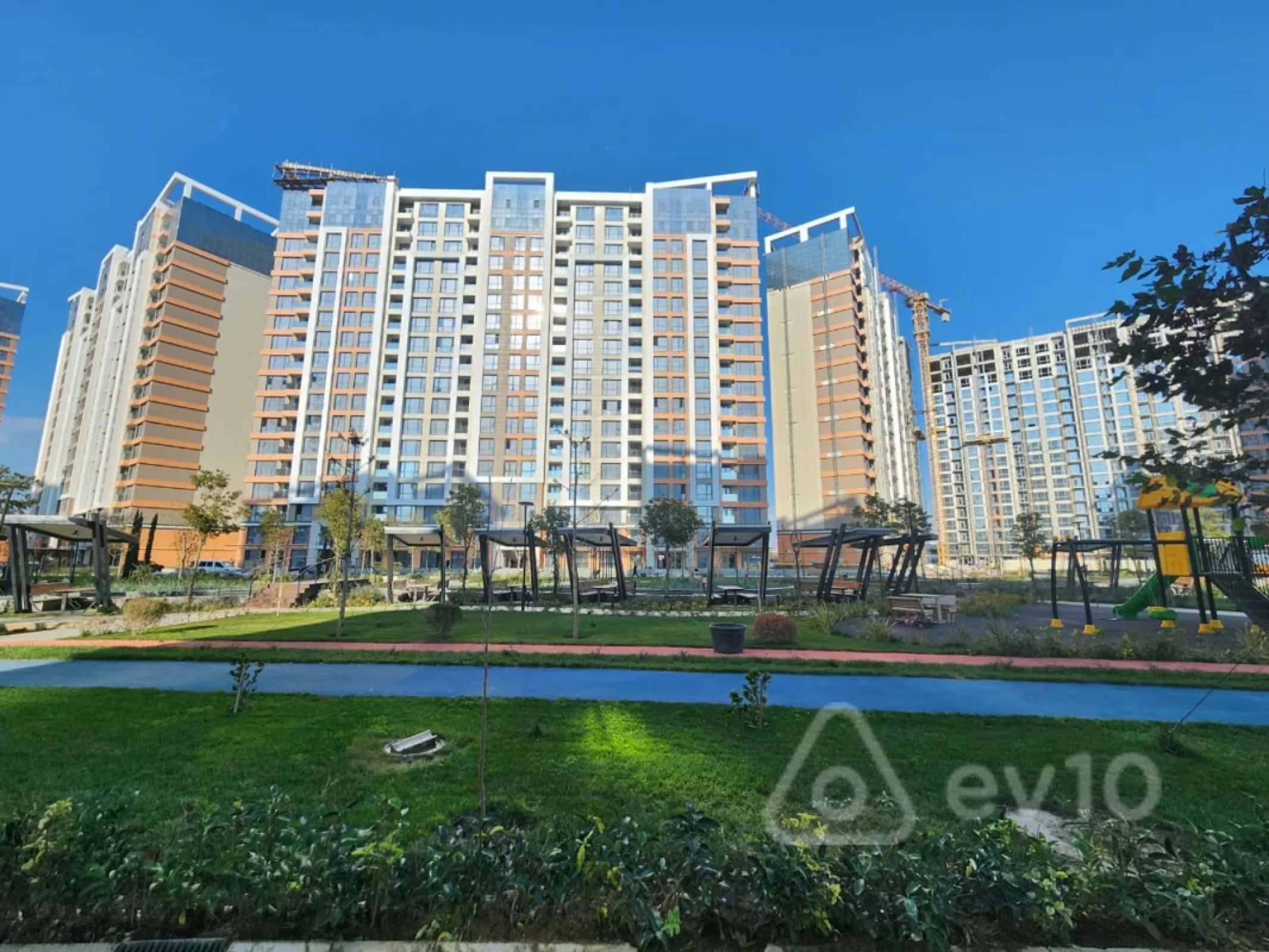 Kirayə verilir 2 otaqlı yeni tikili 60 m²