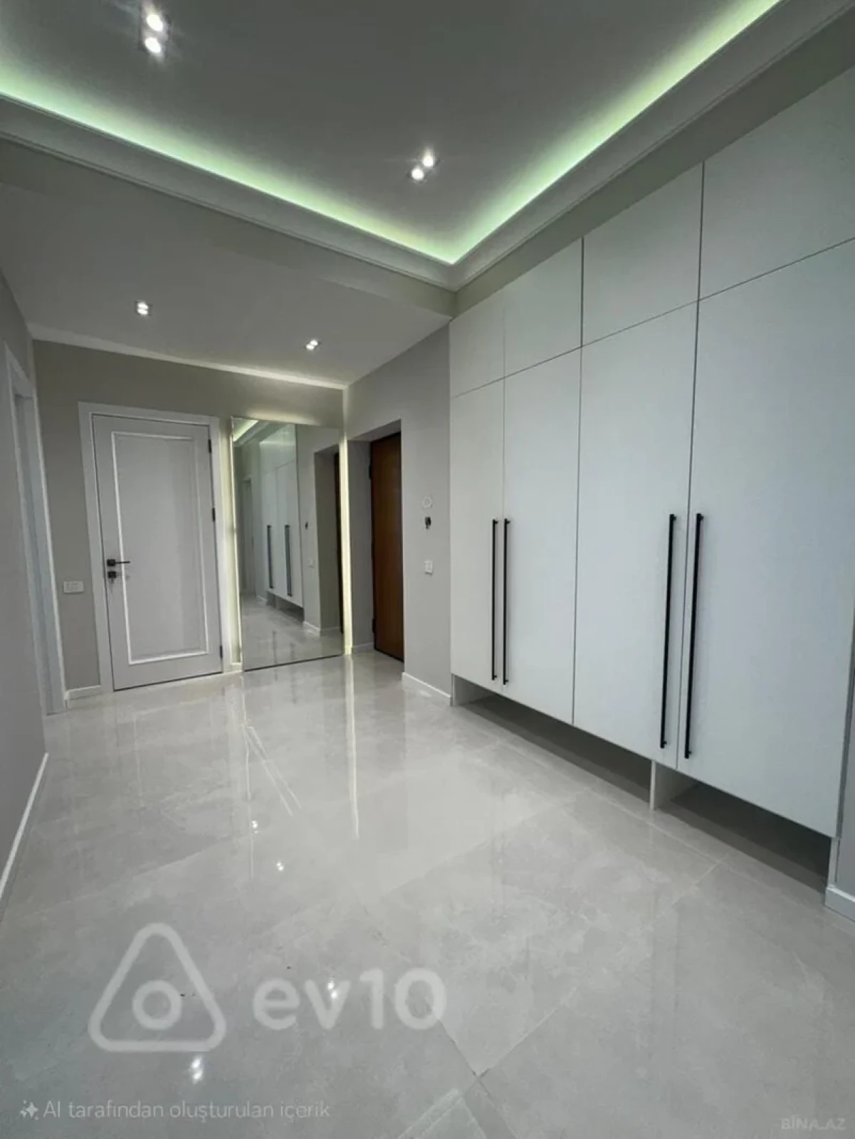 Kirayə verilir 3 otaqlı yeni tikili 140 m²