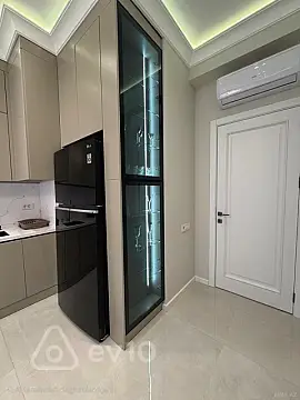 Kirayə verilir 3 otaqlı yeni tikili 140 m²