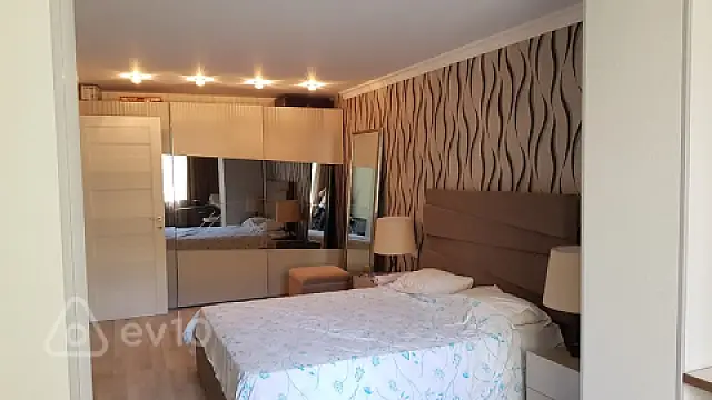 Kirayə verilir 2 otaqlı köhnə tikili 68 m²