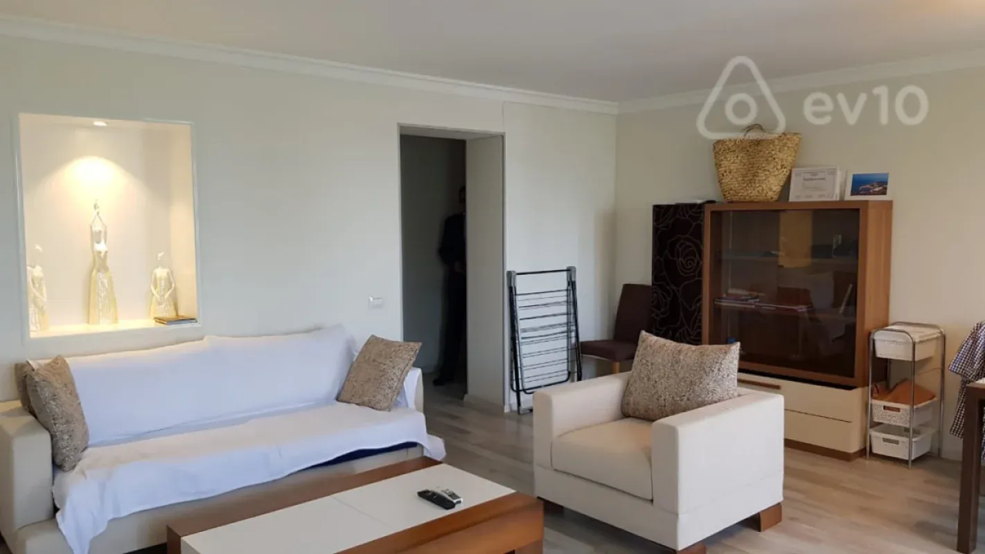 Kirayə verilir 2 otaqlı köhnə tikili 68 m²