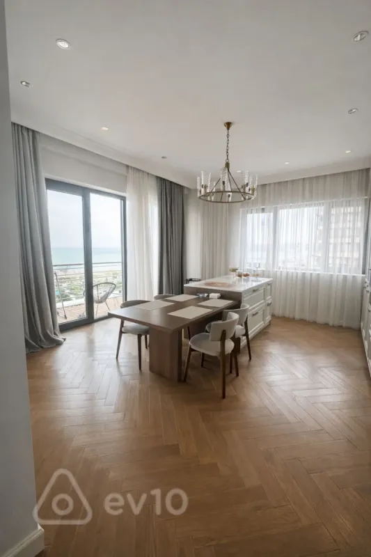 Kirayə verilir 3 otaqlı yeni tikili 190 m²