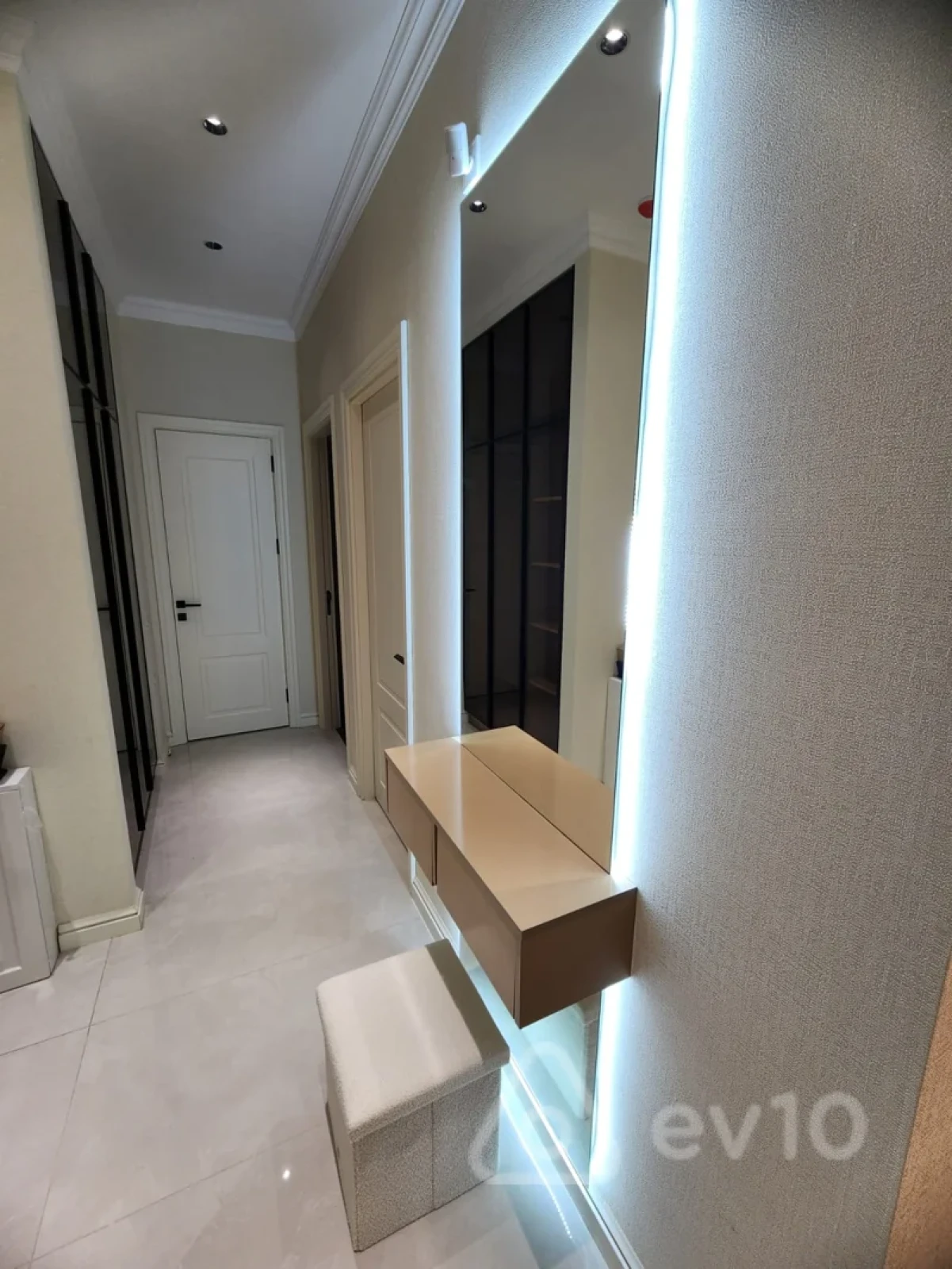 Kirayə verilir 3 otaqlı yeni tikili 72 m²