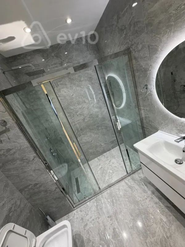 Kirayə verilir 3 otaqlı yeni tikili 160 m²