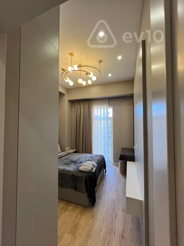 Kirayə verilir 3 otaqlı yeni tikili 120 m²