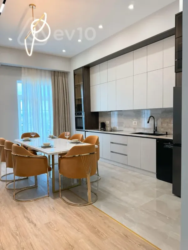 Kirayə verilir 3 otaqlı yeni tikili 120 m²