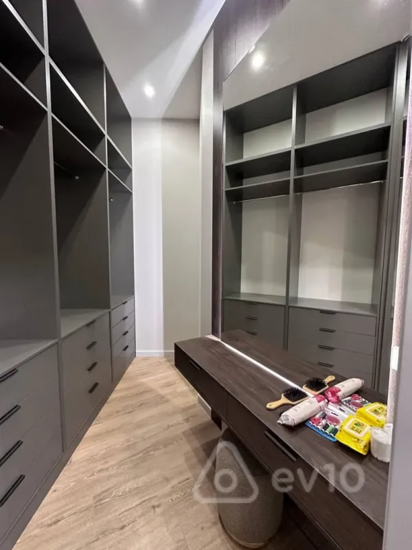 Kirayə verilir 3 otaqlı yeni tikili 120 m²