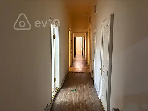 Kirayə verilir 8 otaqlı ofis 365 m²