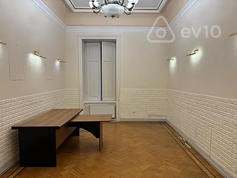 Kirayə verilir 8 otaqlı ofis 365 m²