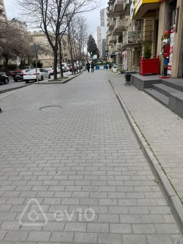 Kirayə verilir mənzil 170 m²