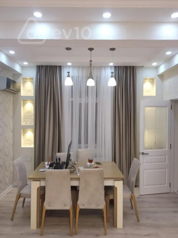 Kirayə verilir 2 otaqlı yeni tikili 60 m²