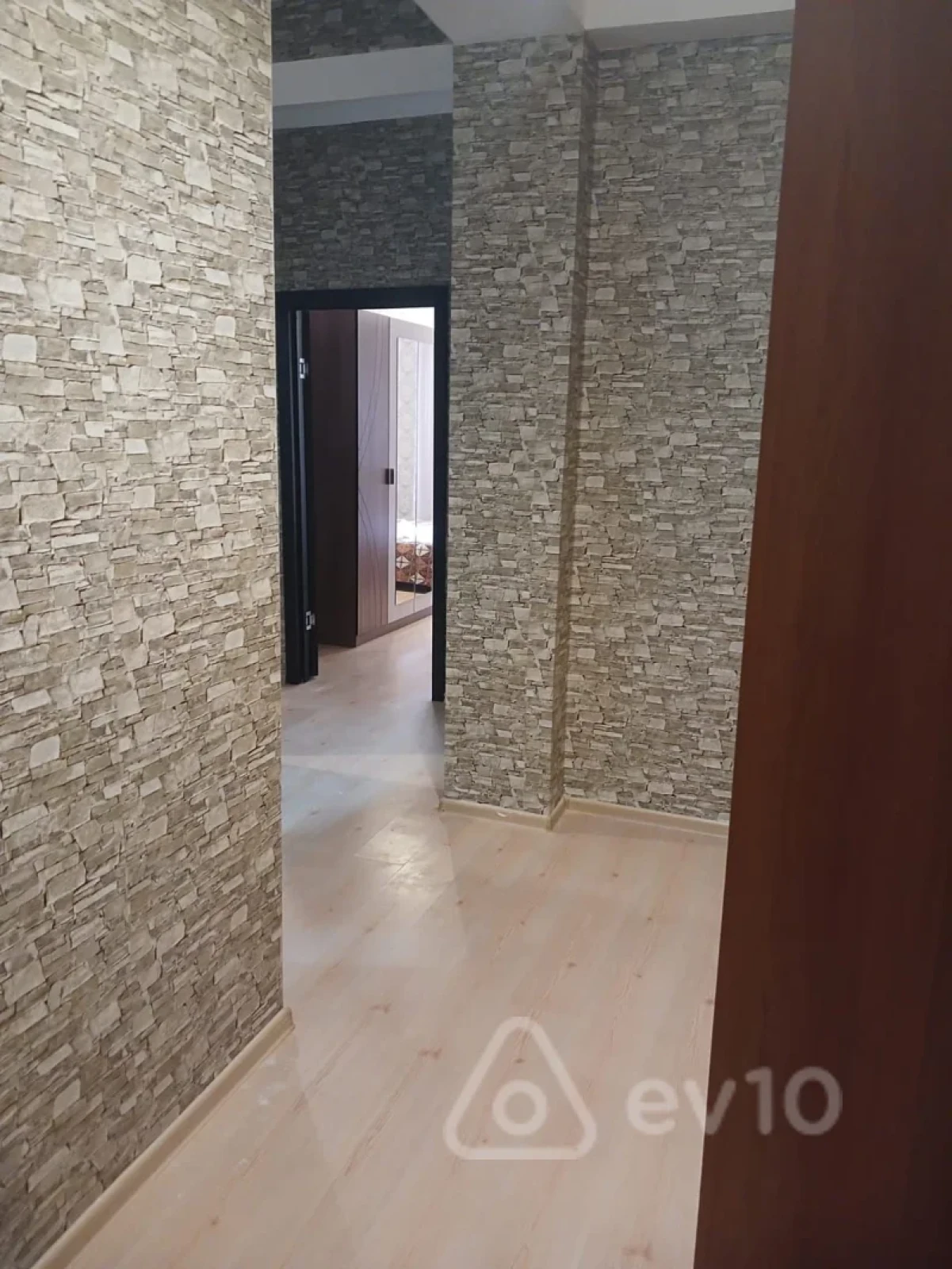 Kirayə verilir 2 otaqlı yeni tikili 60 m²