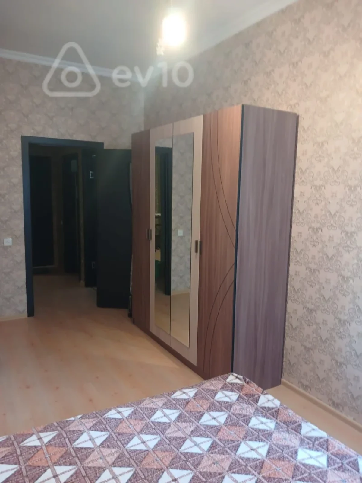 Kirayə verilir 2 otaqlı yeni tikili 60 m²