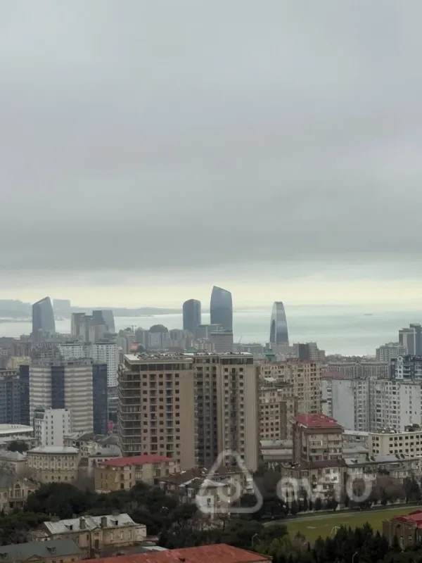 Kirayə verilir 2 otaqlı yeni tikili 85 m²