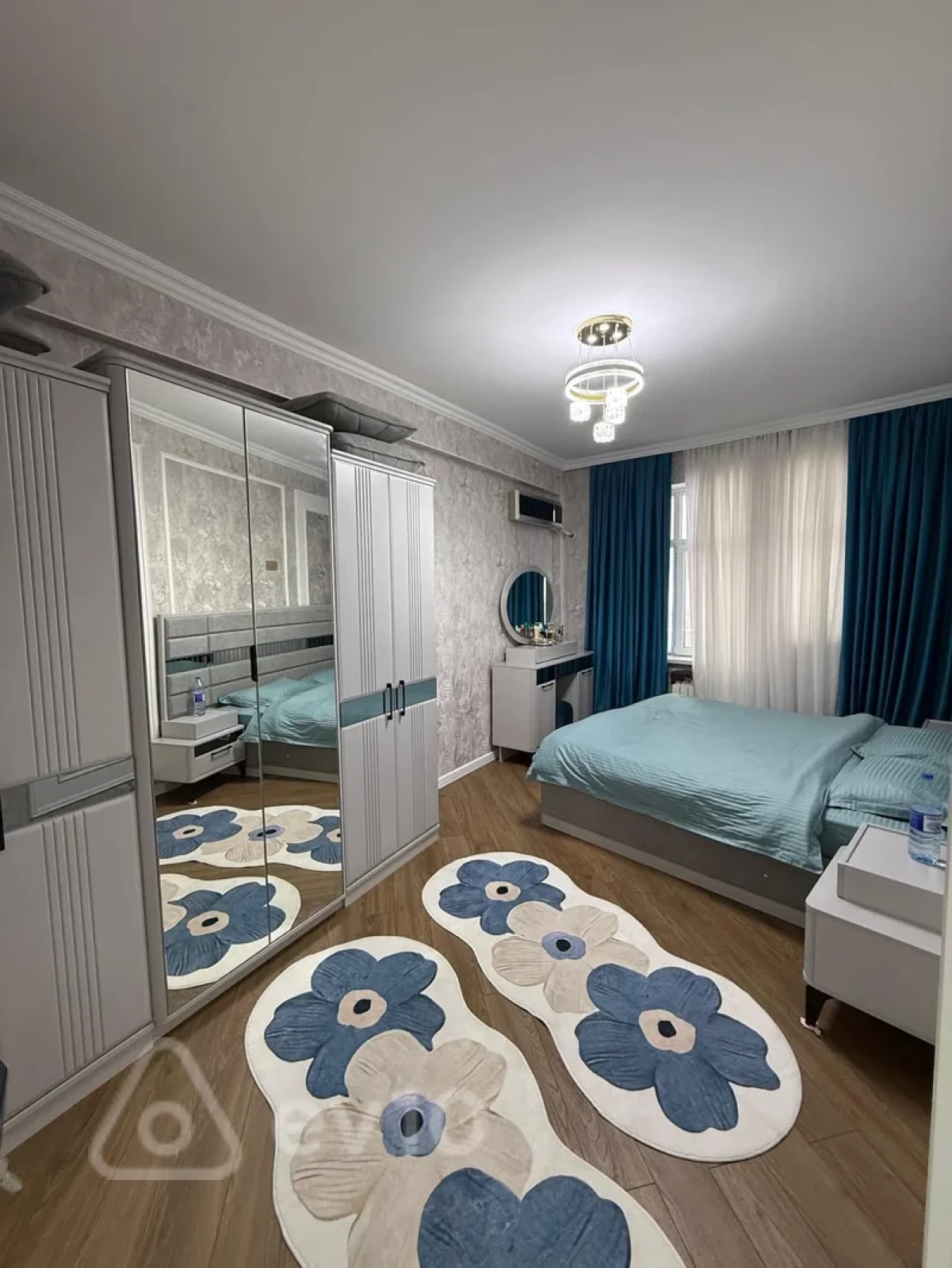 Kirayə verilir 2 otaqlı yeni tikili 85 m²