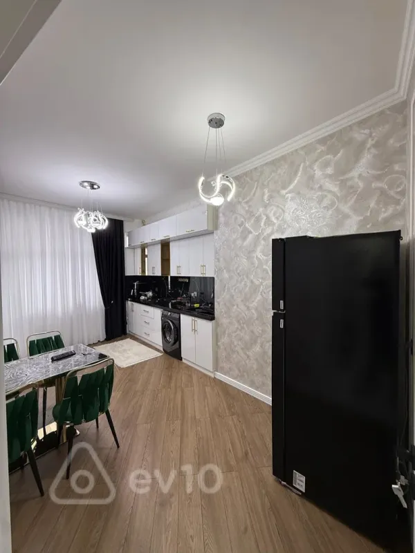 Kirayə verilir 2 otaqlı yeni tikili 85 m²