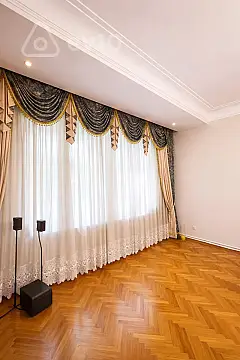 Kirayə verilir 3 otaqlı köhnə tikili 98 m²