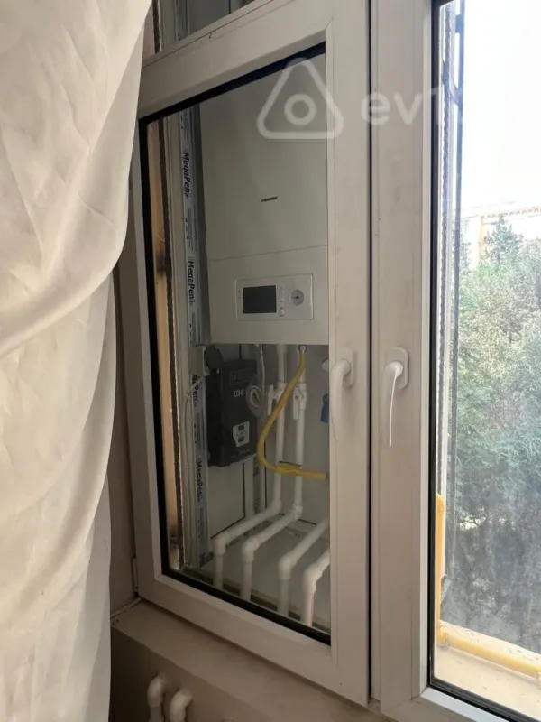 Kirayə verilir 3 otaqlı köhnə tikili 98 m²