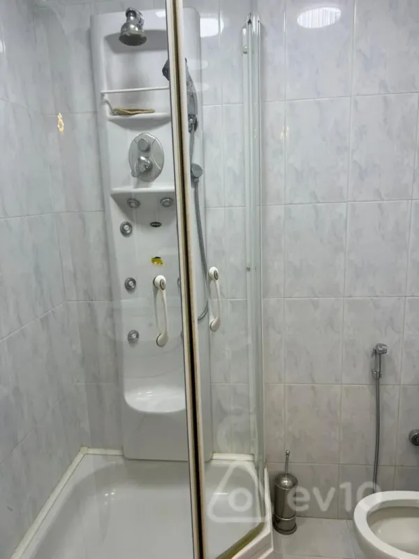 Kirayə verilir 3 otaqlı köhnə tikili 98 m²