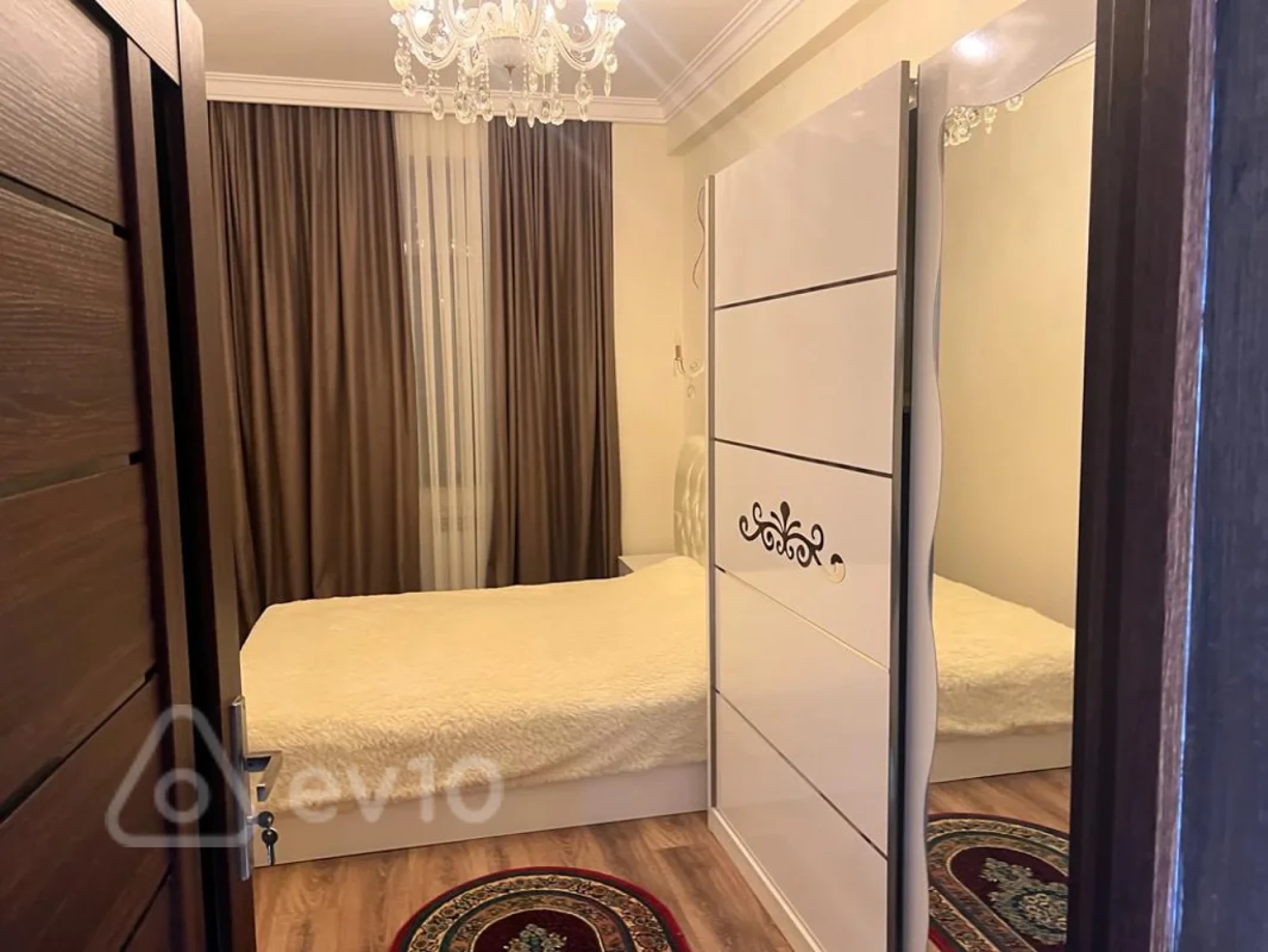 Kirayə verilir 2 otaqlı yeni tikili 80 m²