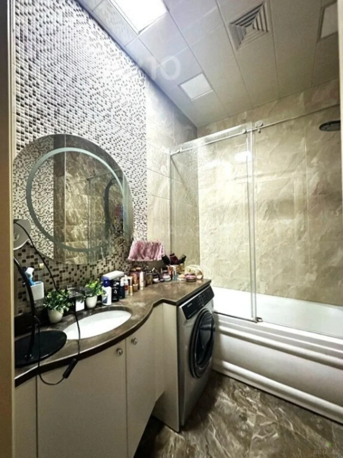 Kirayə verilir 4 otaqlı yeni tikili 174 m²